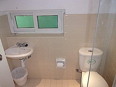 Ba&ntilde;o de la habitacion 2