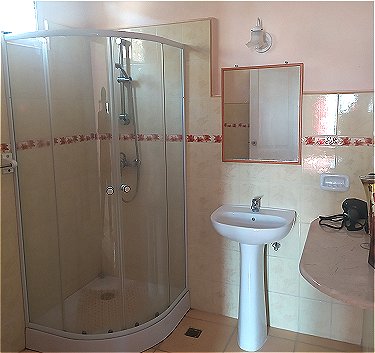 Ba&ntilde;o habitacion 2