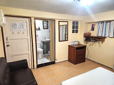 Habitacion con el ba&ntilde;o dentro