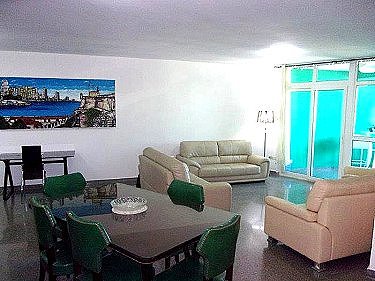 Sala de estar vista desde otro angulo