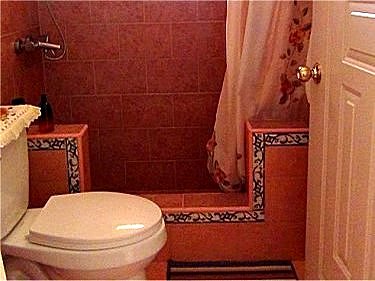 Ba&ntilde;o del apartamento de Marlen de una habitacion