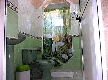 Ba&ntilde;o habitacion 3
