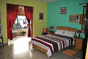 La habitacion vista desde otro angulo