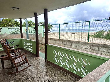 Terraza apartamento frente al mar