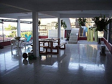 Terraza cubierta, al fondo estara la piscina