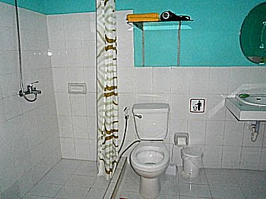 Ba&ntilde;o de la habaitacion 1