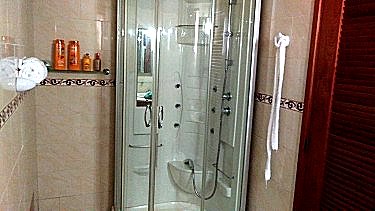 Ba&ntilde;o habitacion 5