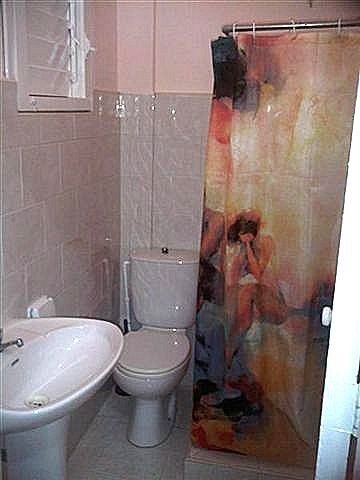 Ba&ntilde;o del apartamento de Oramis