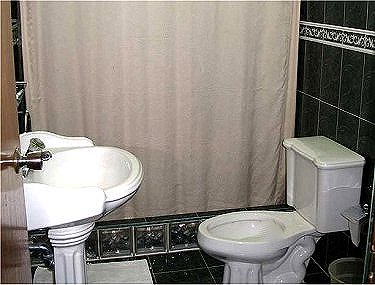 Otro ba&ntilde;o (los tres son similares)