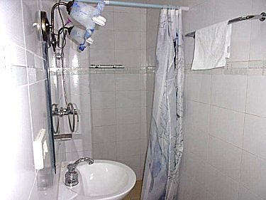 Ba&ntilde;o habitacion 4