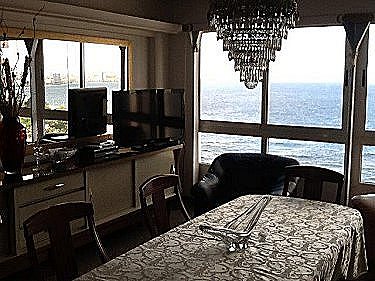 Comedor con vistas al mar