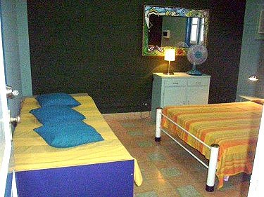 La habitacion desde otro angulo