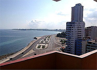 Vista hacia el mar desde el balcon 