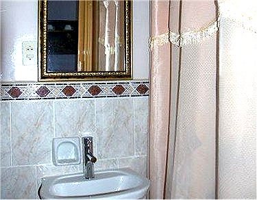 Ba&ntilde;o del apartamento