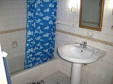 Ba&ntilde;o