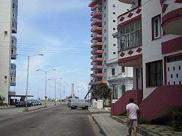 Al fondo el mar (monumento Maine)