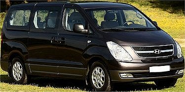 Exterior del Modelos VAN de 8-10 plazas utilizado en los alquileres de autos de 8 o 10 plazas con conductor