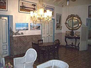 Salon